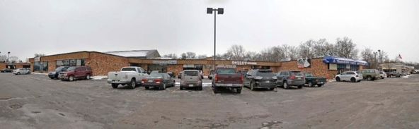 College Square - Suite 713: 921 West McKinley Avenue, Mishawaka, IN 46545